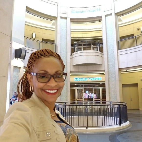 Meet your Posher, Kendra - Picture 2 of 2